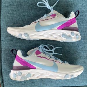 Nike Women’s Sneakers